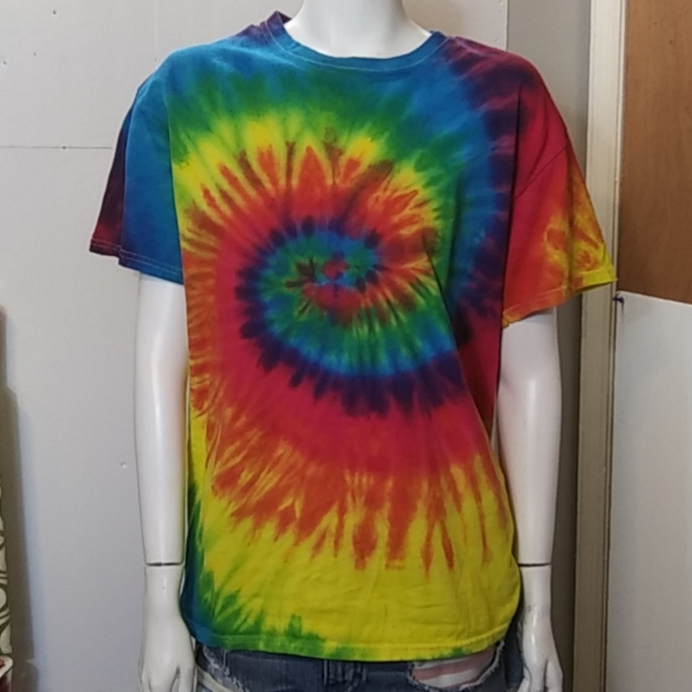 BUZZ TIE DYE RAINBOW TEE